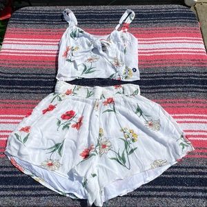 2pc Floral Set Hollister